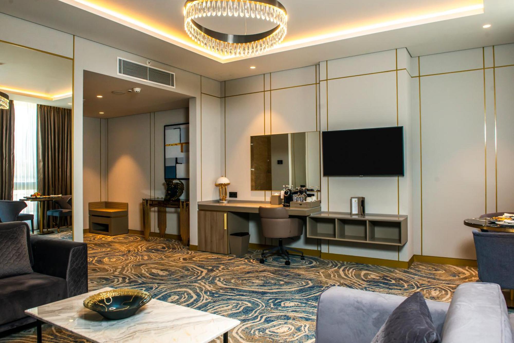 מלון Intercontinental Baku By Ihg מראה חיצוני תמונה Suite at the hotel